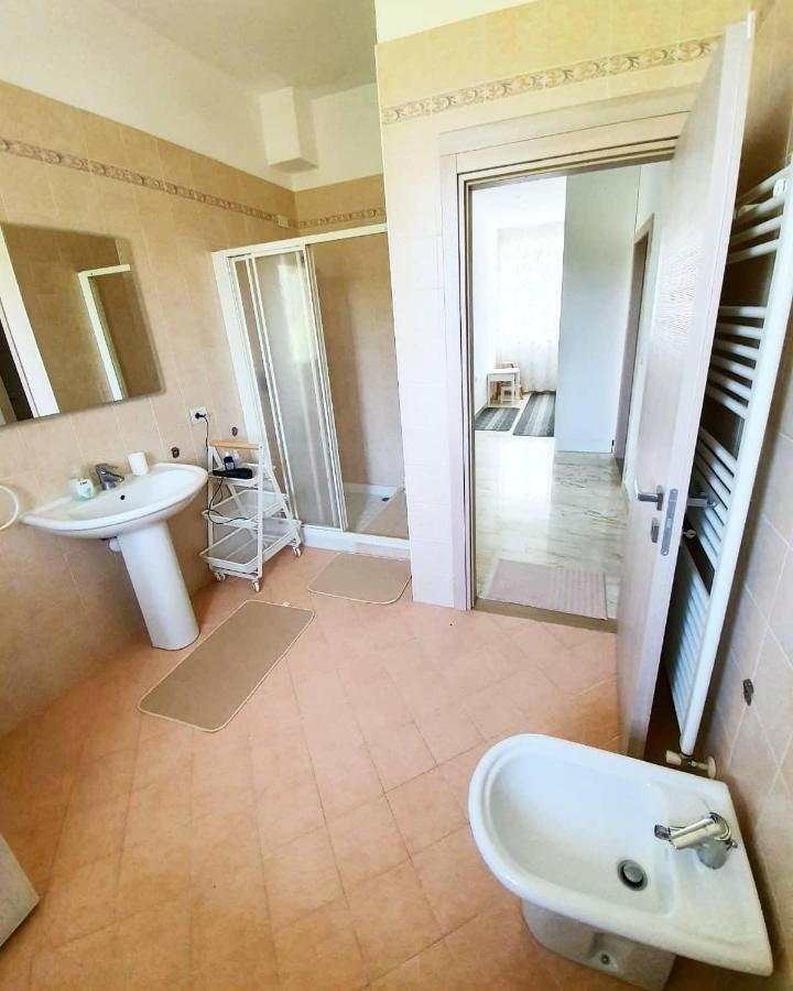 ポンティ・スル・ミンチョ Casa Bellaゲストハウス エクステリア 写真